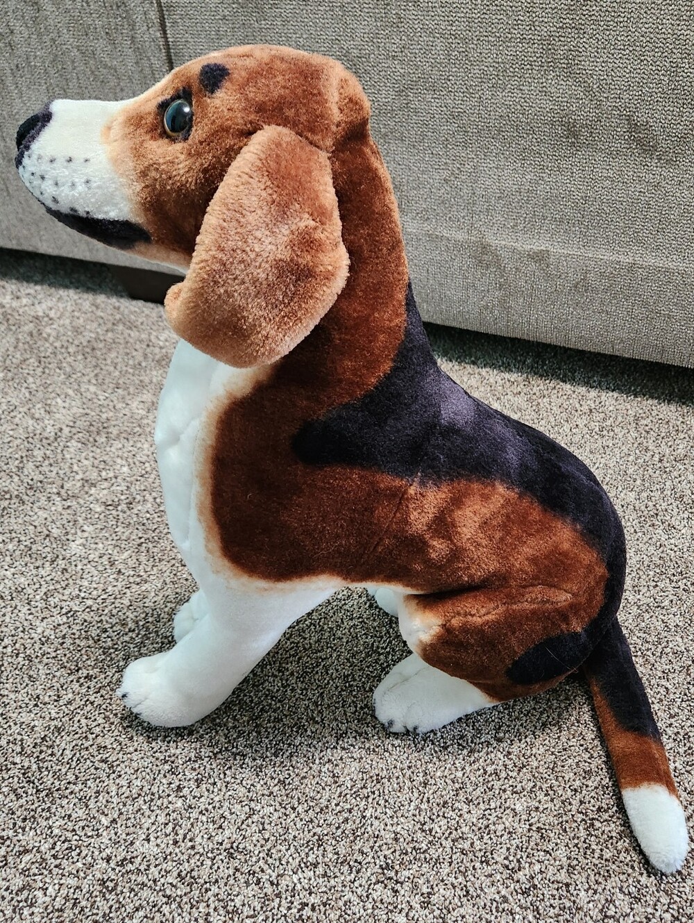Melissa and Doug Giant 19” Beagle Dog Stuffed Animal Realistic Plush Toy - Picture 5 of 8